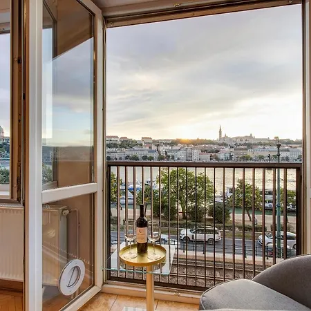 Full Danube -castle Panorama Classic Apartment Budapest