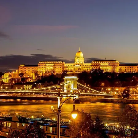 Full Danube -castle Panorama Classic *