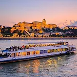 Full Danube -castle Panorama Classic *