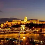 Full Danube -castle Panorama Classic *