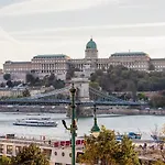 Full Danube -castle Panorama Classic Apartament Budapesta