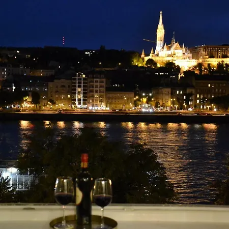 Full Danube -castle Panorama Classic Lejlighed Budapest