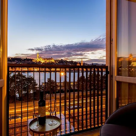 Full Danube -castle Panorama Classic *