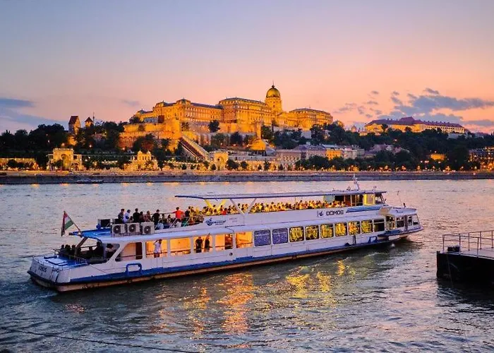 Full Danube -castle Panorama Classic *